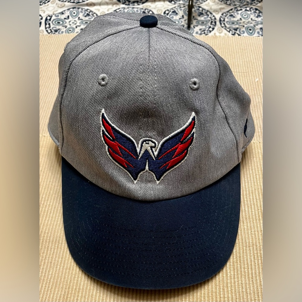 Washington Capitals Gray and Navy NHL Hat. Fanatics.
